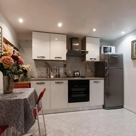 Apartment Ca'mariagrazia Flat In With Private Patio *